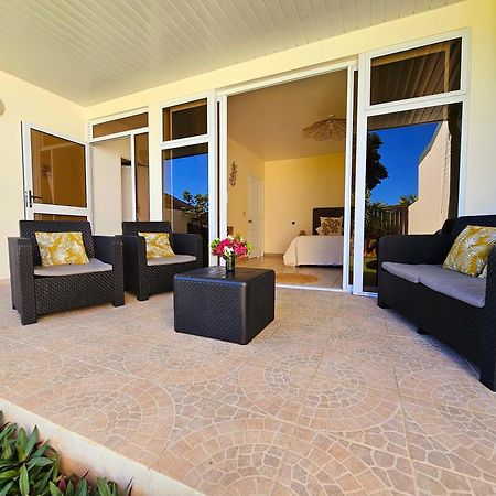Cozy House In A Private Complex Villa Paea Buitenkant foto
