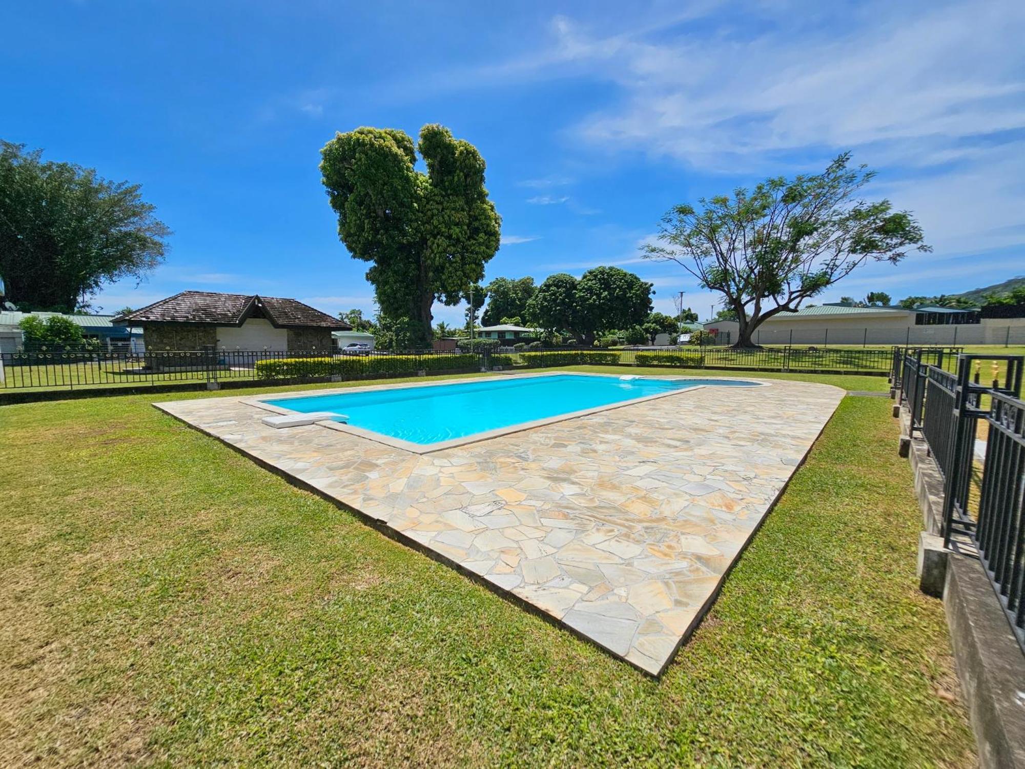Cozy House In A Private Complex Villa Paea Buitenkant foto