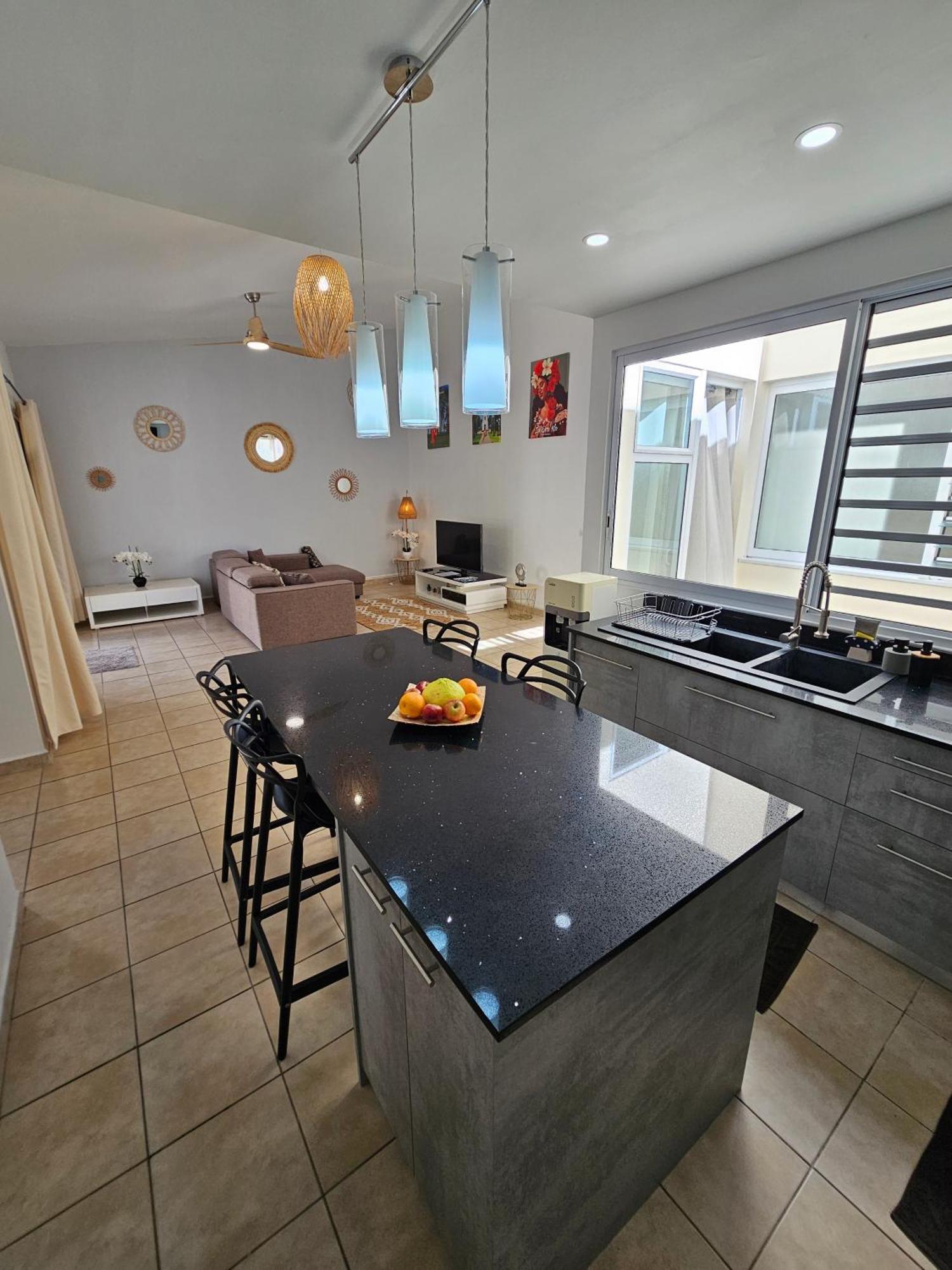 Cozy House In A Private Complex Villa Paea Buitenkant foto