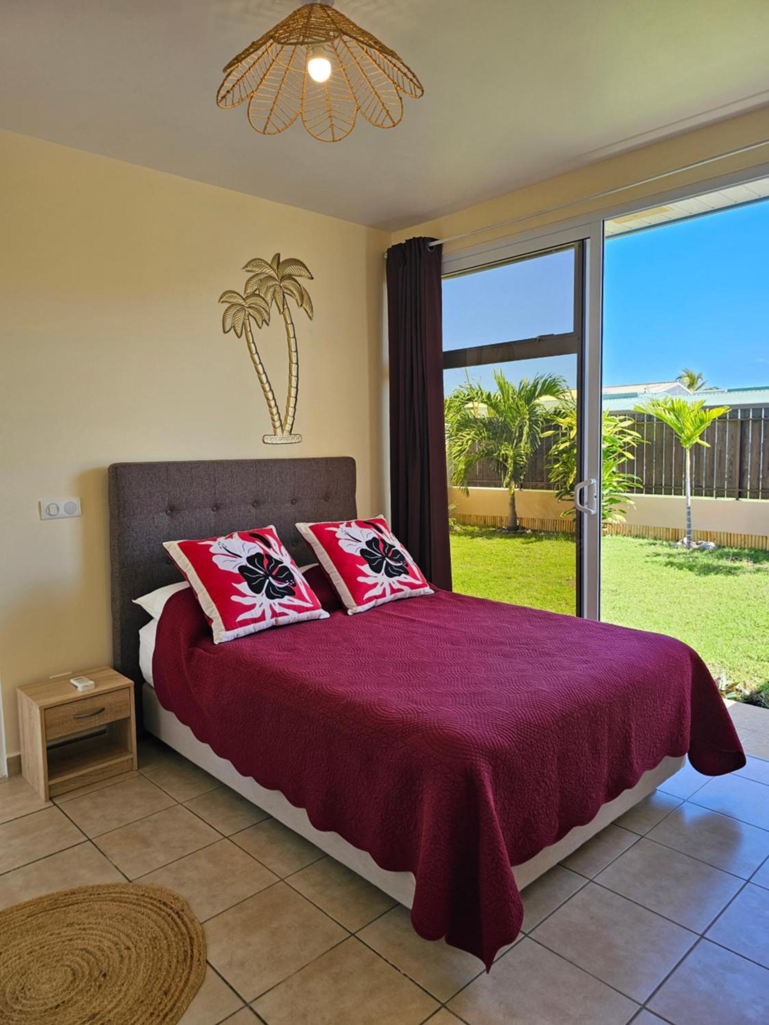 Cozy House In A Private Complex Villa Paea Buitenkant foto